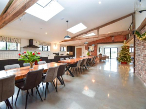 14 Bed in Berriew 90568